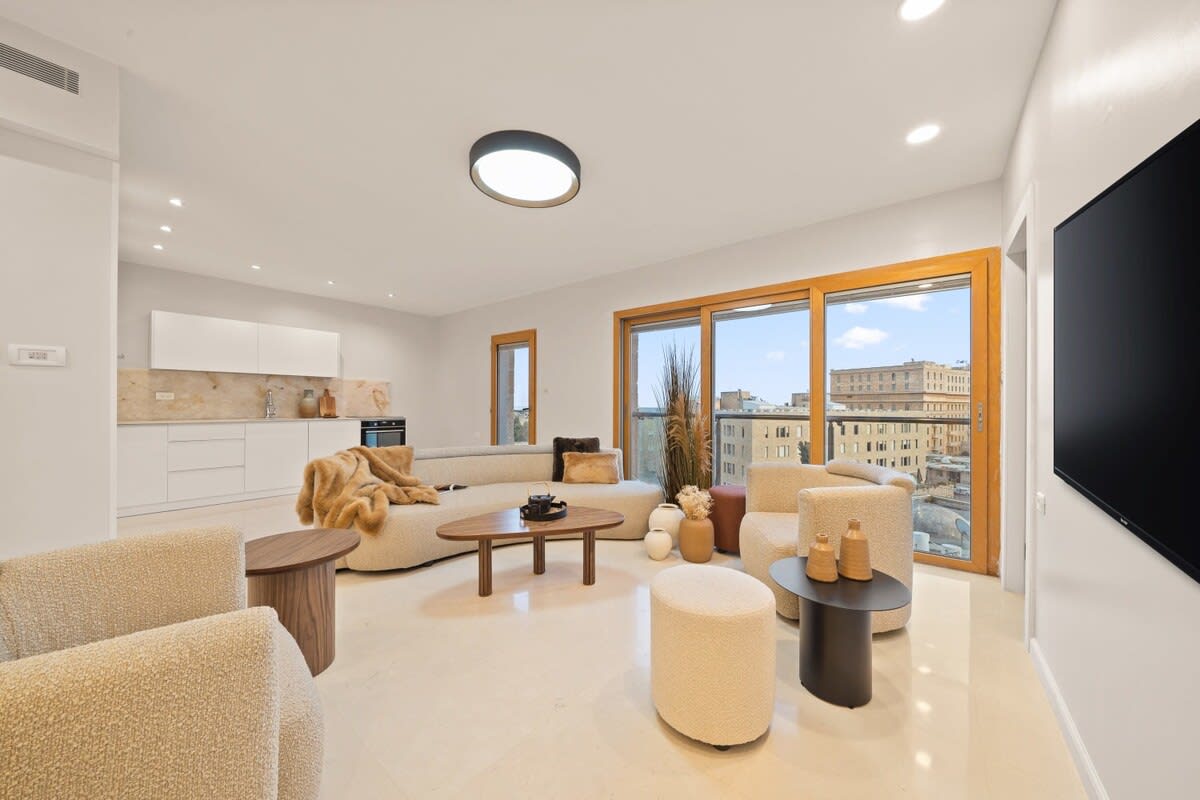 King David Residence Luxury 3 Bedroom, Unit 313 – Pool, Gym & Parking, Mamilla Jerusalem – vacation rental in Jerusalem
