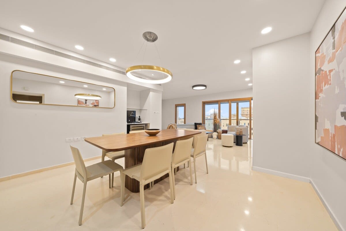 King David Residence Luxury 3 Bedroom, Unit 313 – Pool, Gym & Parking, Mamilla Jerusalem photo 4