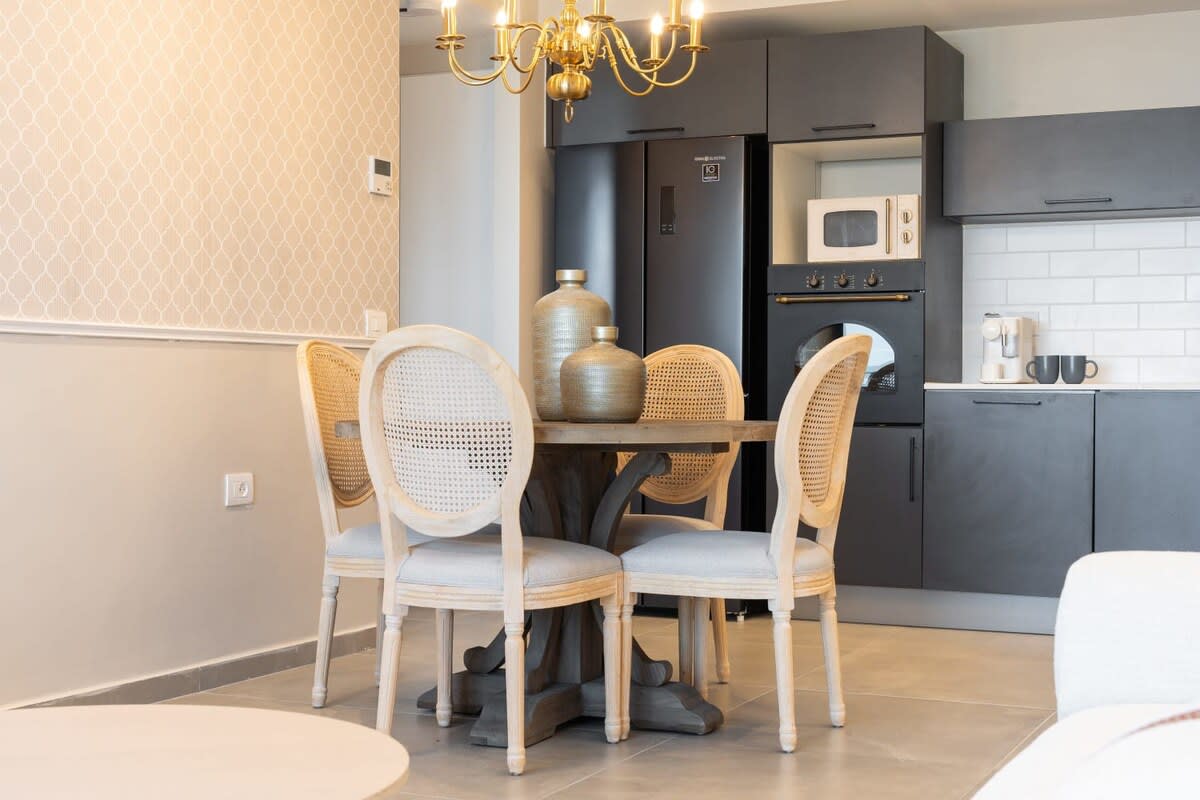 Fantastic 1BDR Offering Stunning Views of the City photo 6