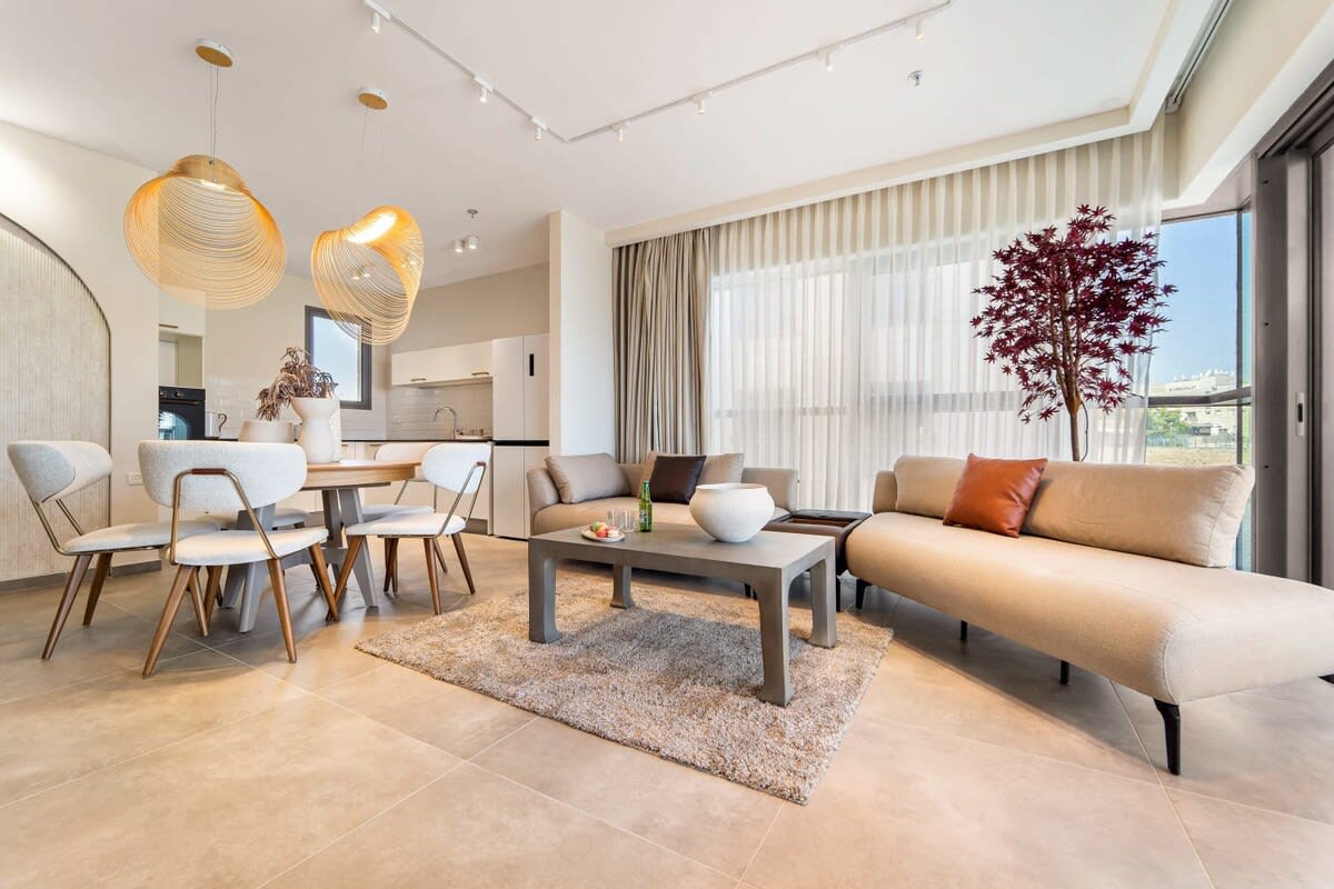 Chic 2BDR Parking/Terrace In City Center photo 4