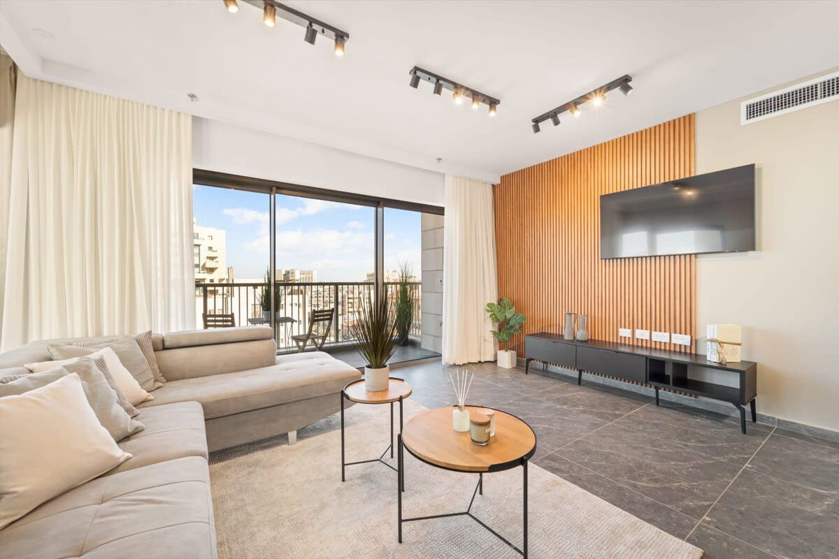 Enchanted 2Bdr Retreat with Breathtaking Views of the City photo 4