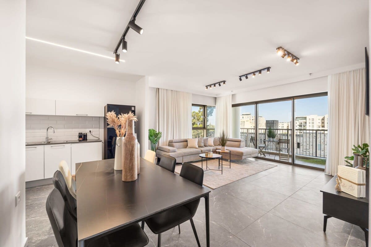 Enchanted 2Bdr Retreat with Breathtaking Views of the City – vacation rental in City Center