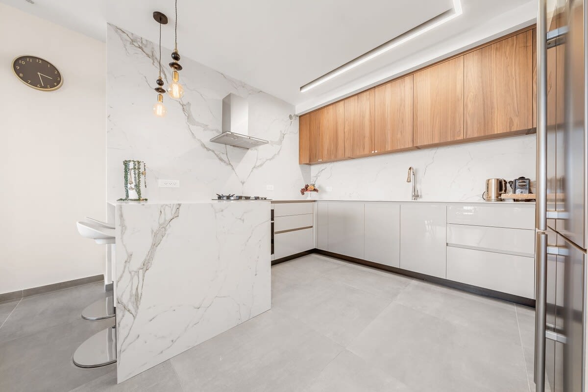 Dreamy 3 Bedroom In Best Location/Parking photo 14