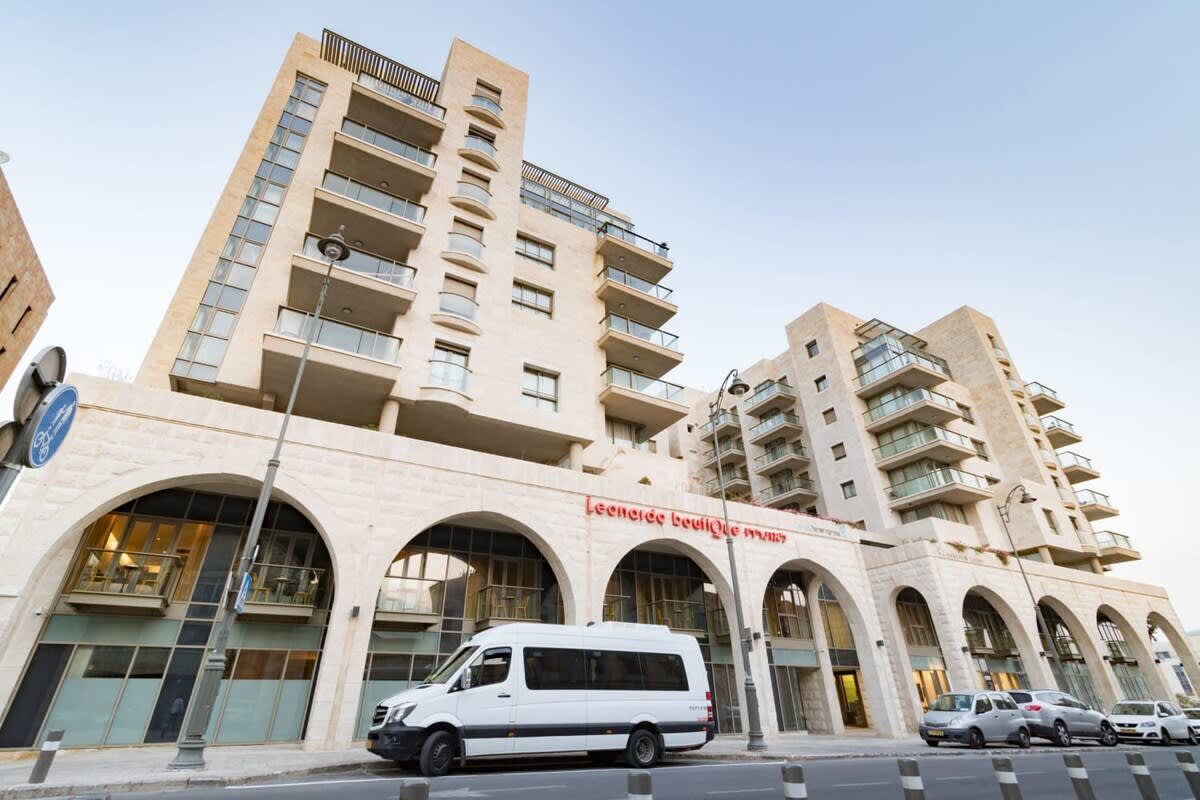 Luxurious 1BDR Terrace Parking in City Central photo 30