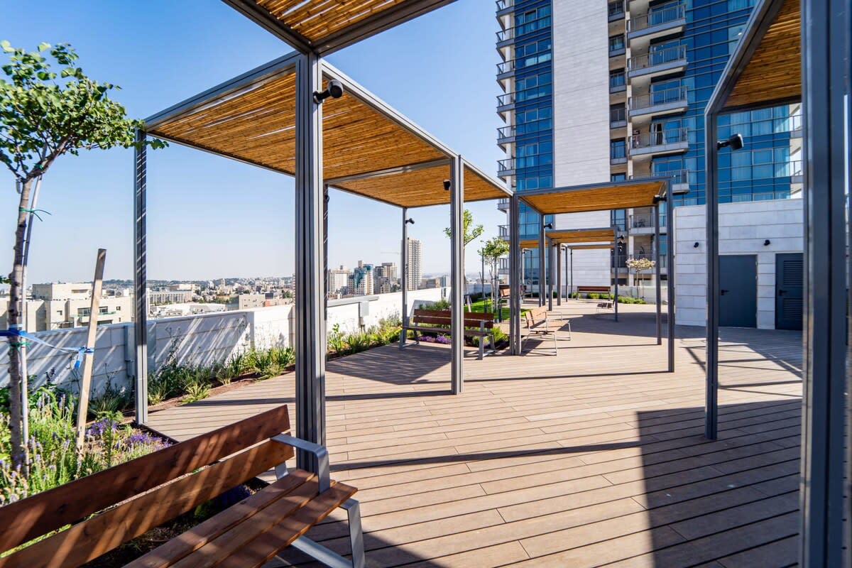 Modern 2BR Apartment with Parking in Prime Downtown Jerusalem photo 43