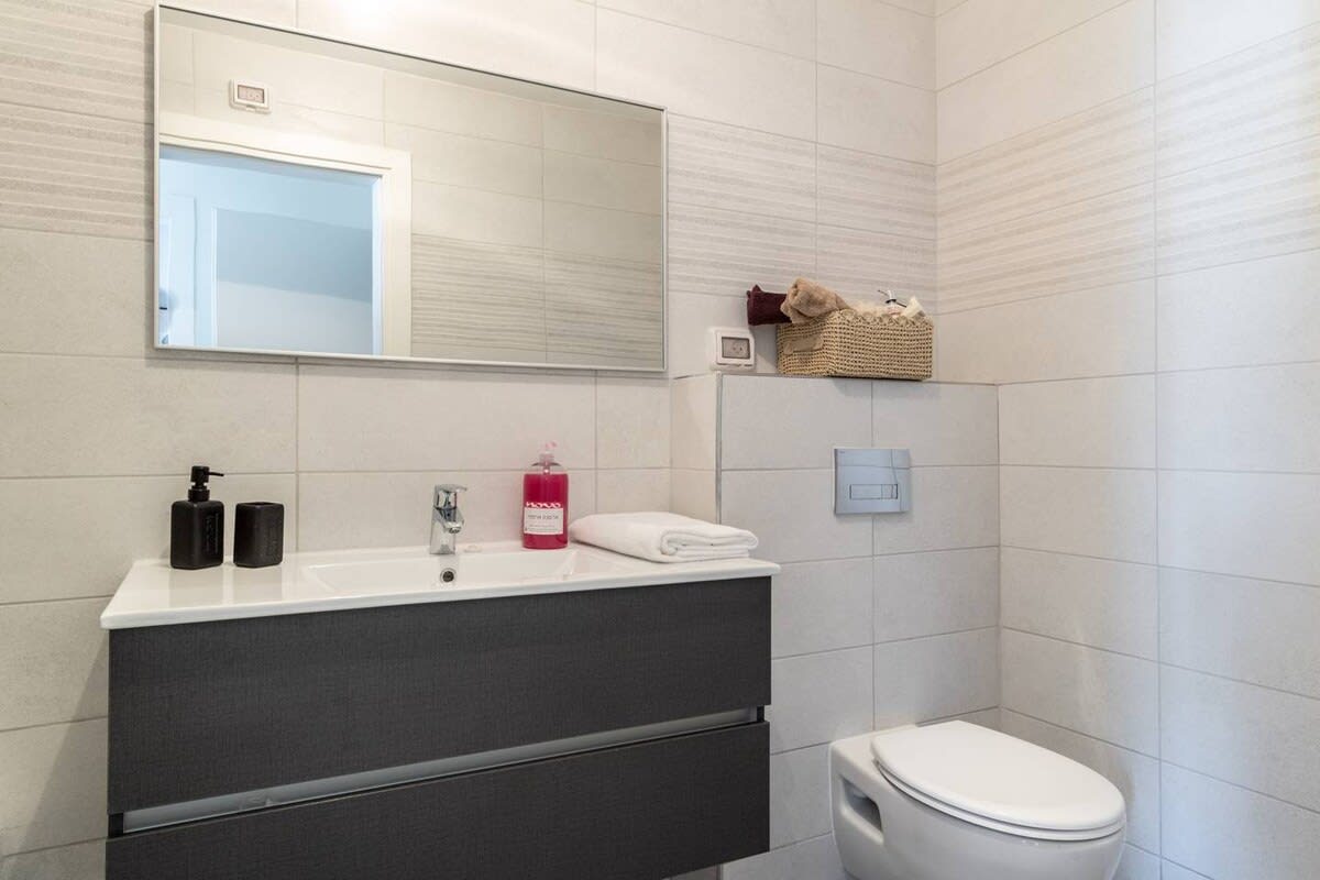 Comfortable and new flat in city center photo 7