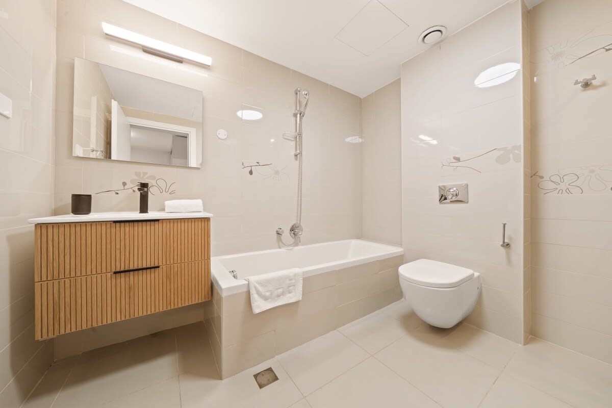 King David Residence Luxury 3 Bedroom, Unit 413 – Pool, Gym & Parking, Mamilla Jerusalem photo 18