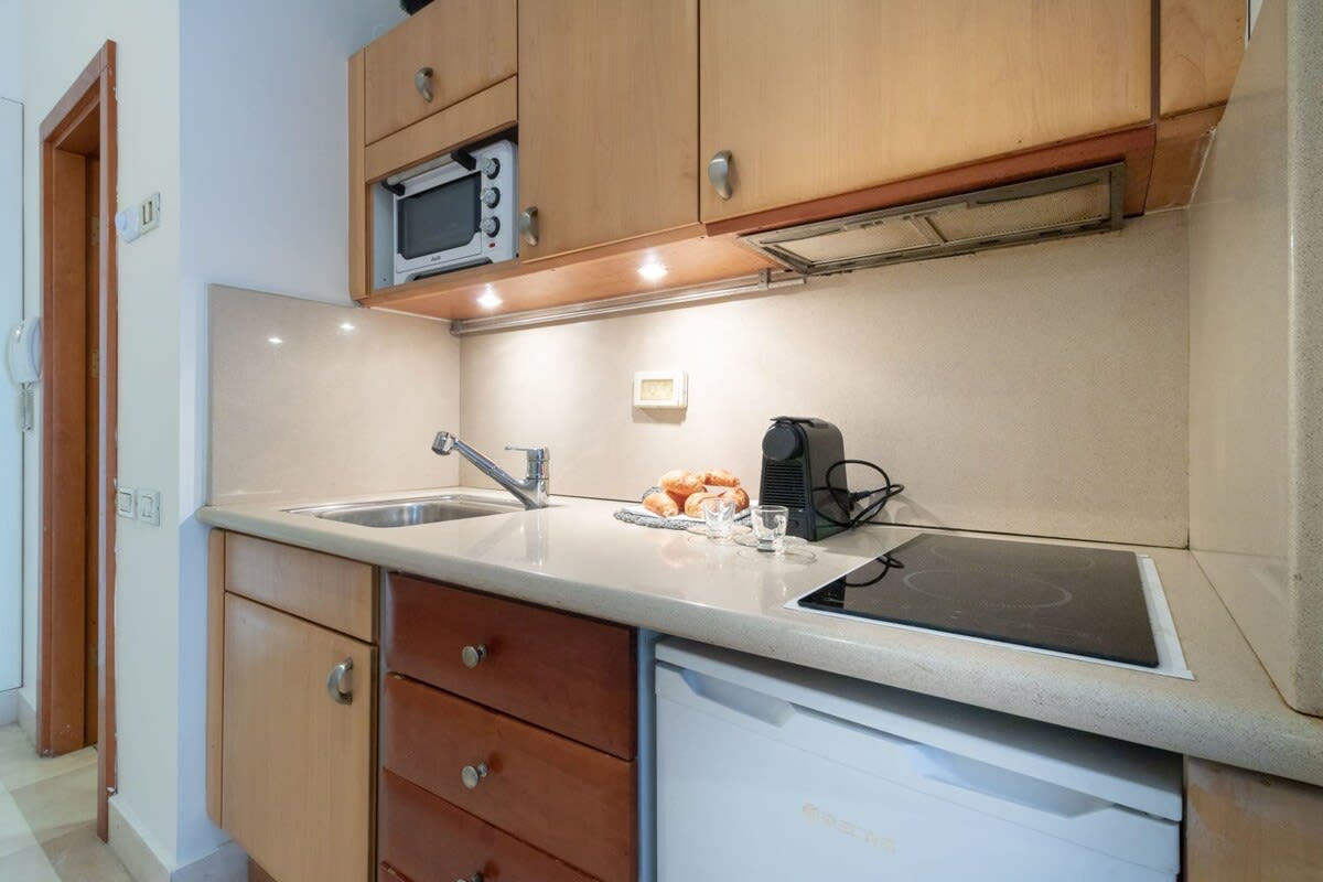 Awesome studio in Mamilla photo 18