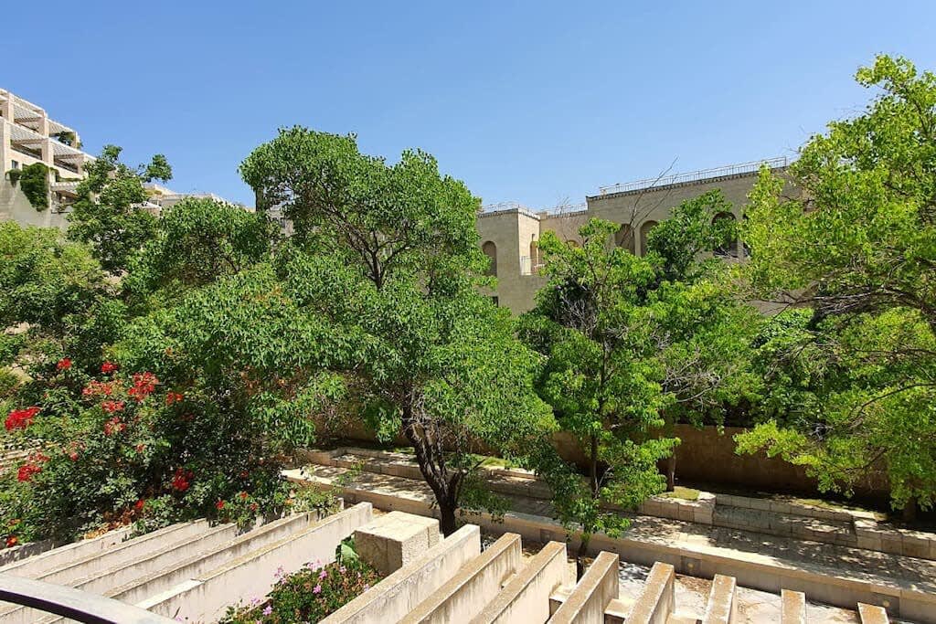 Awesome studio in Mamilla photo 29