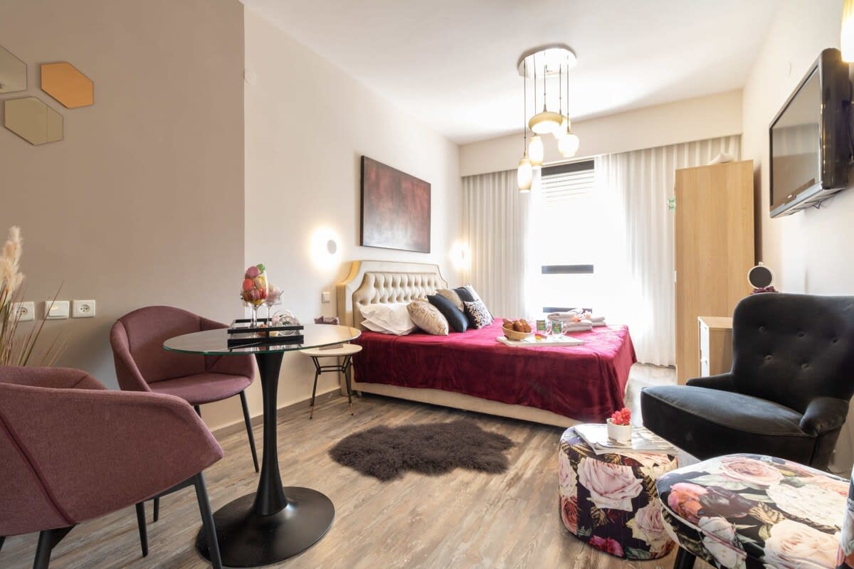 Studio between King David Hotel and Waldorf - Parking Included – vacation rental in Jerusalem