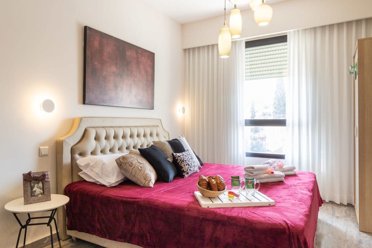 Studio between King David Hotel and Waldorf - Parking Included photo 11