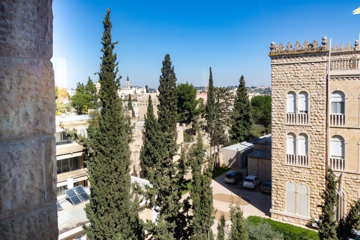 King David/2BR/Parking/Steps to Old City photo 23