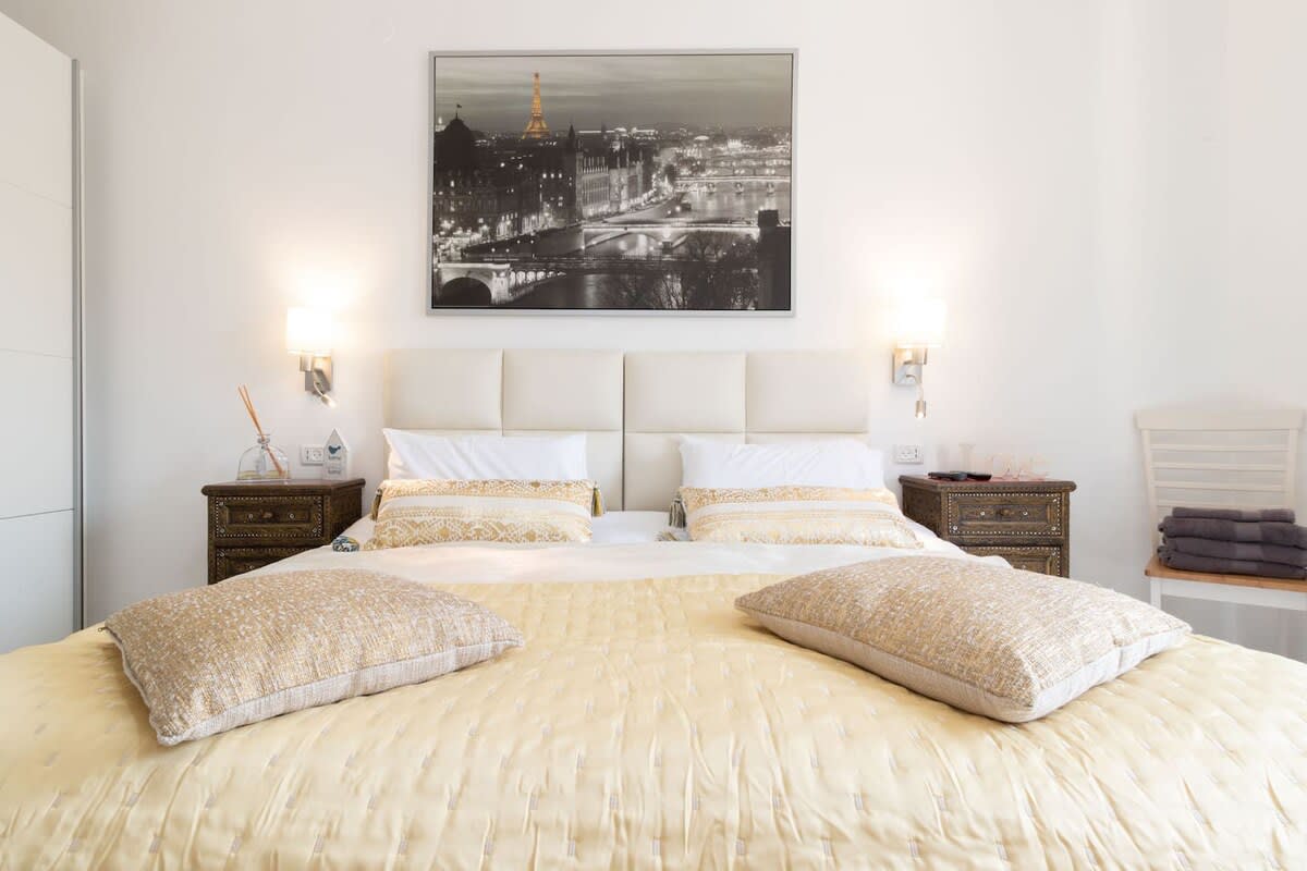 King David Suite/Parking in city center photo 12