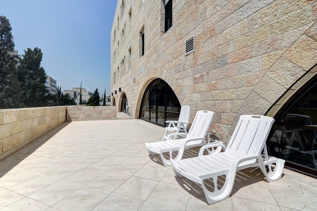 King David Suite/Parking in city center photo 21