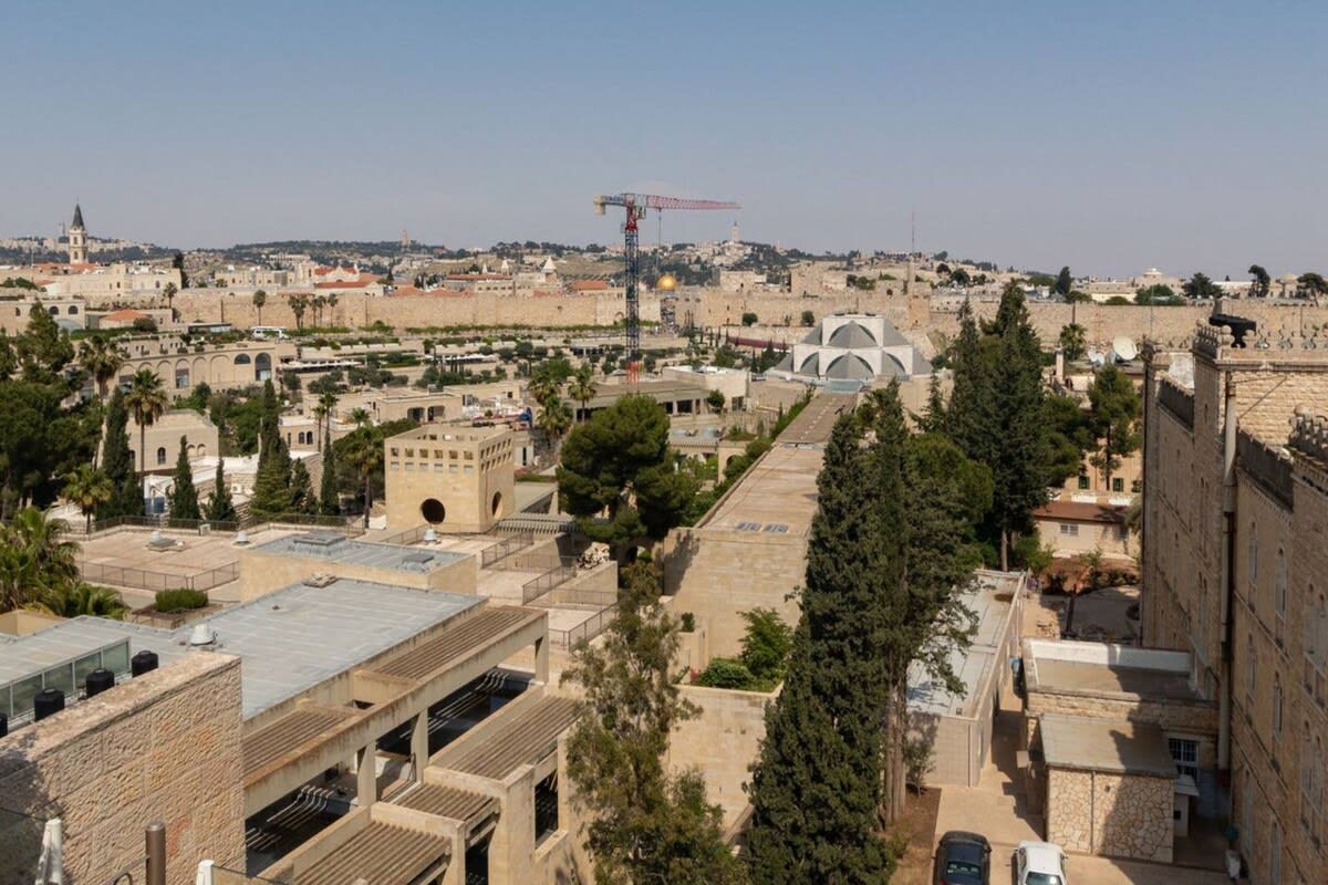 King David Suite/Parking in city center photo 23