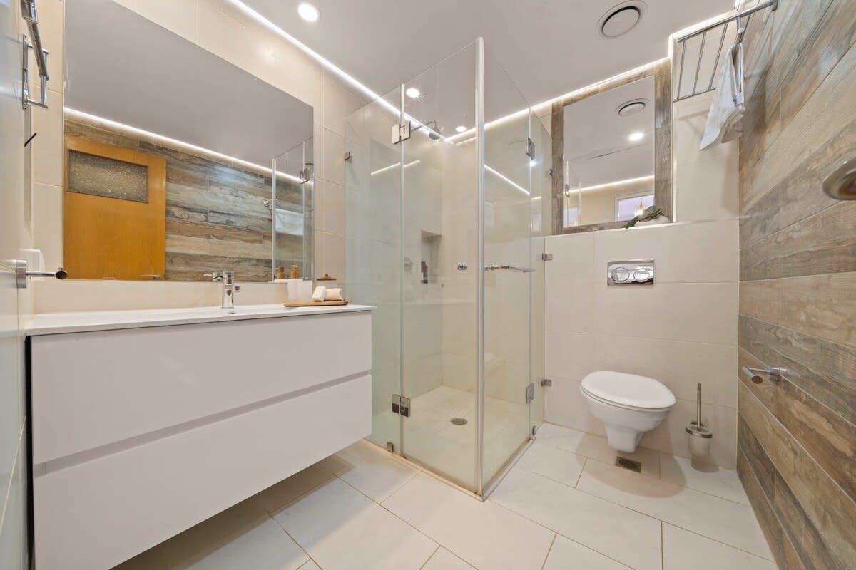 Luxurious 3 Bedroom on King David Street, Unit KD7 – Parking, Steps from the Old City photo 10