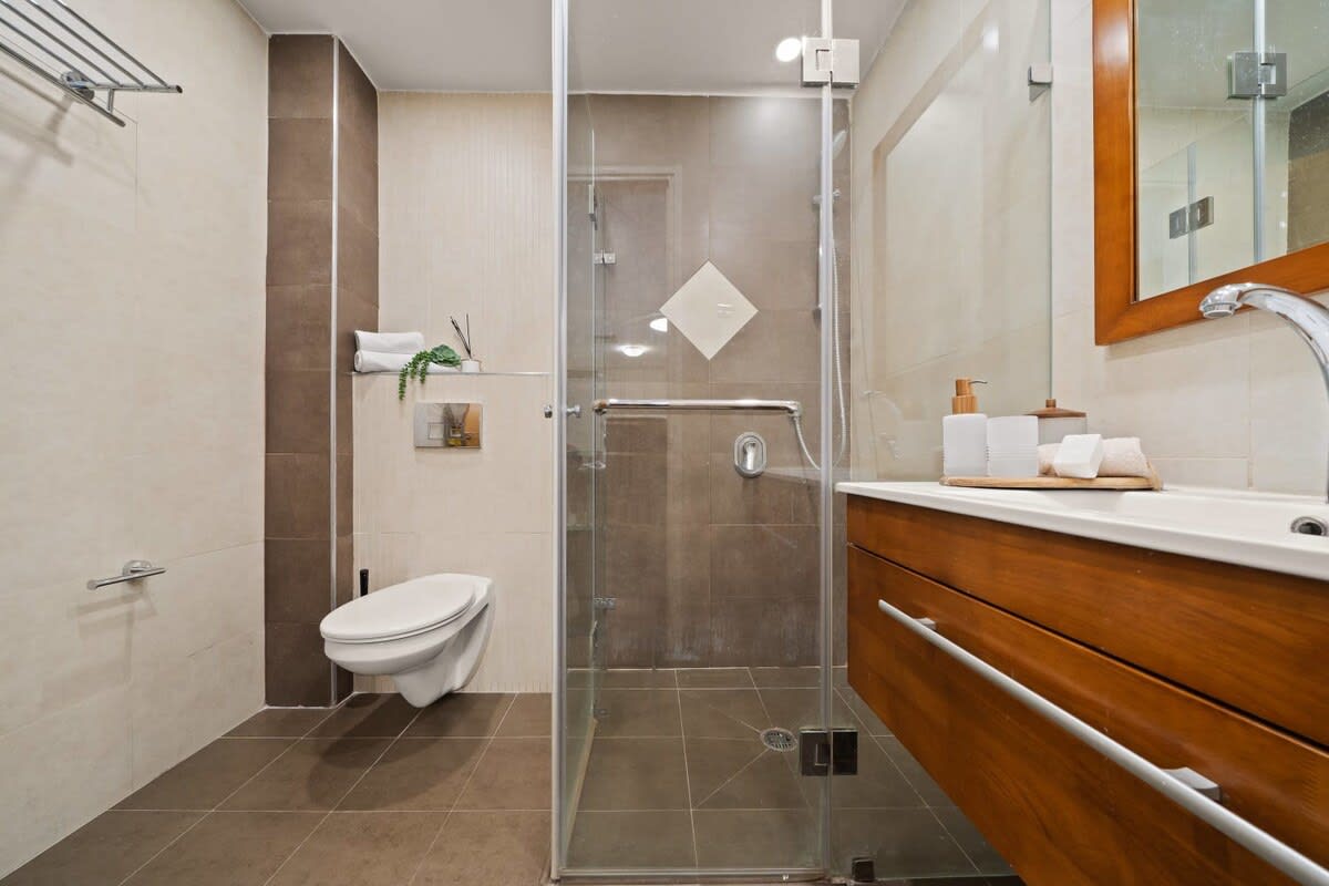 Luxurious 3 Bedroom on King David Street, Unit KD7 – Parking, Steps from the Old City photo 16
