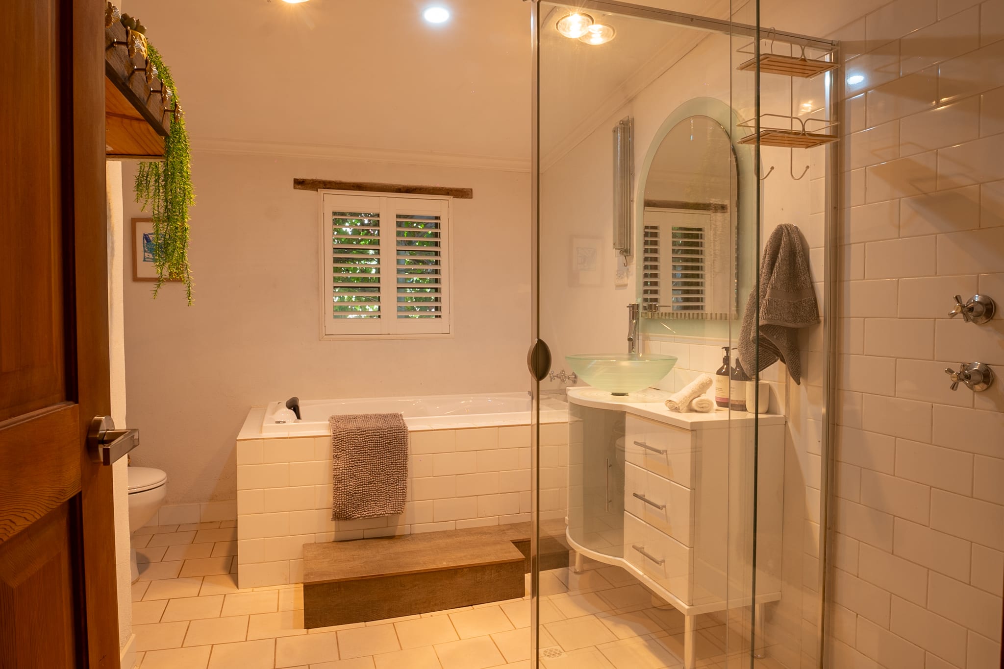 Spa Bath, Entire Home, Off Street Parking