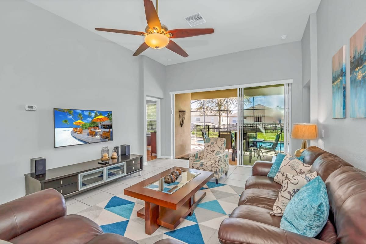 Stunning Home w Private Pool & Spa, Free Waterpark — Kissimmee, FL — vacation rental
