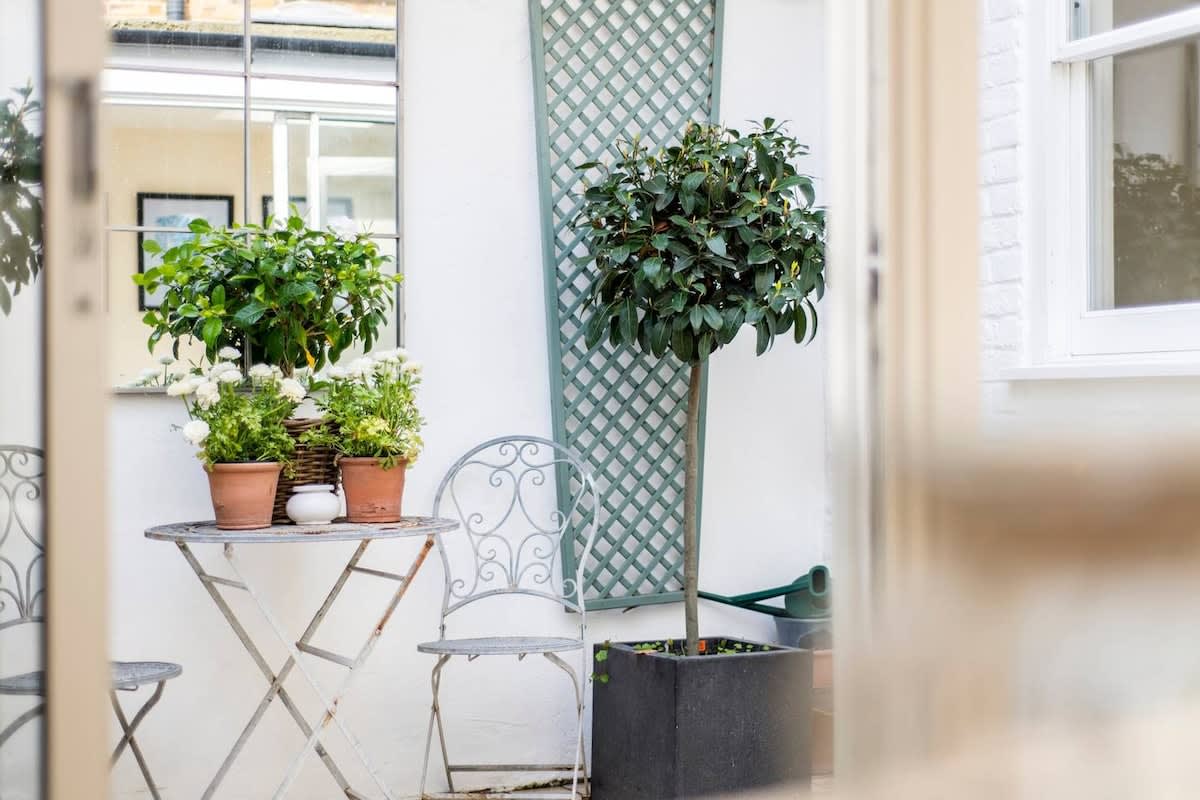 2-Bed Apartment, Notting Hill in 156 Campden Hill Road W8 7AS - Property image 19 - VivreStays