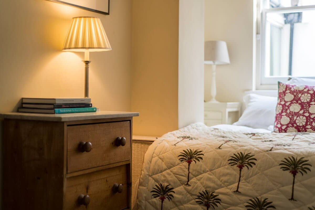 2-Bed Apartment, Notting Hill in 156 Campden Hill Road W8 7AS - Property image 18 - VivreStays