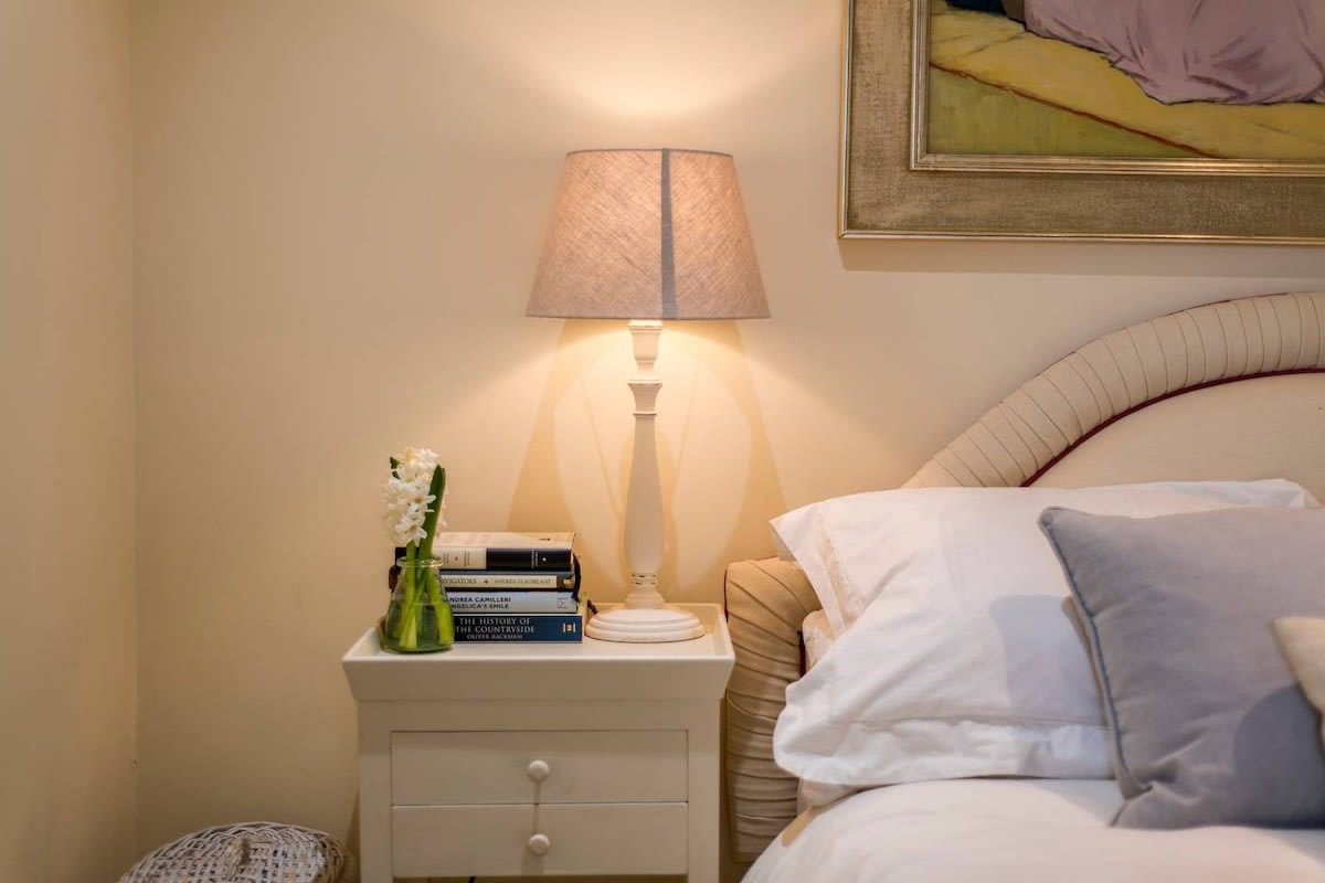 2-Bed Apartment, Notting Hill in 156 Campden Hill Road W8 7AS - Property image 15 - VivreStays