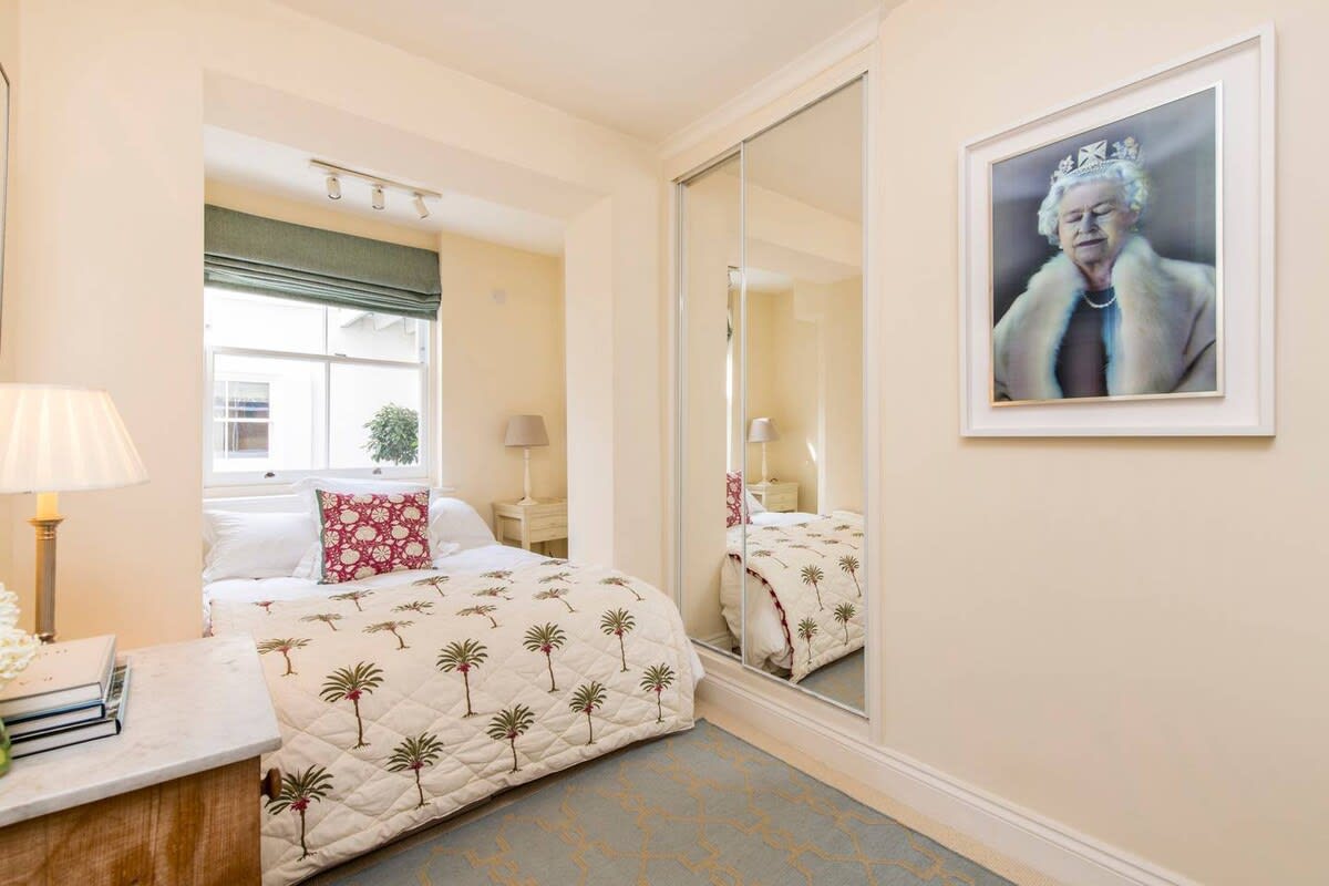 2-Bed Apartment, Notting Hill in 156 Campden Hill Road W8 7AS - Property image 17 - VivreStays