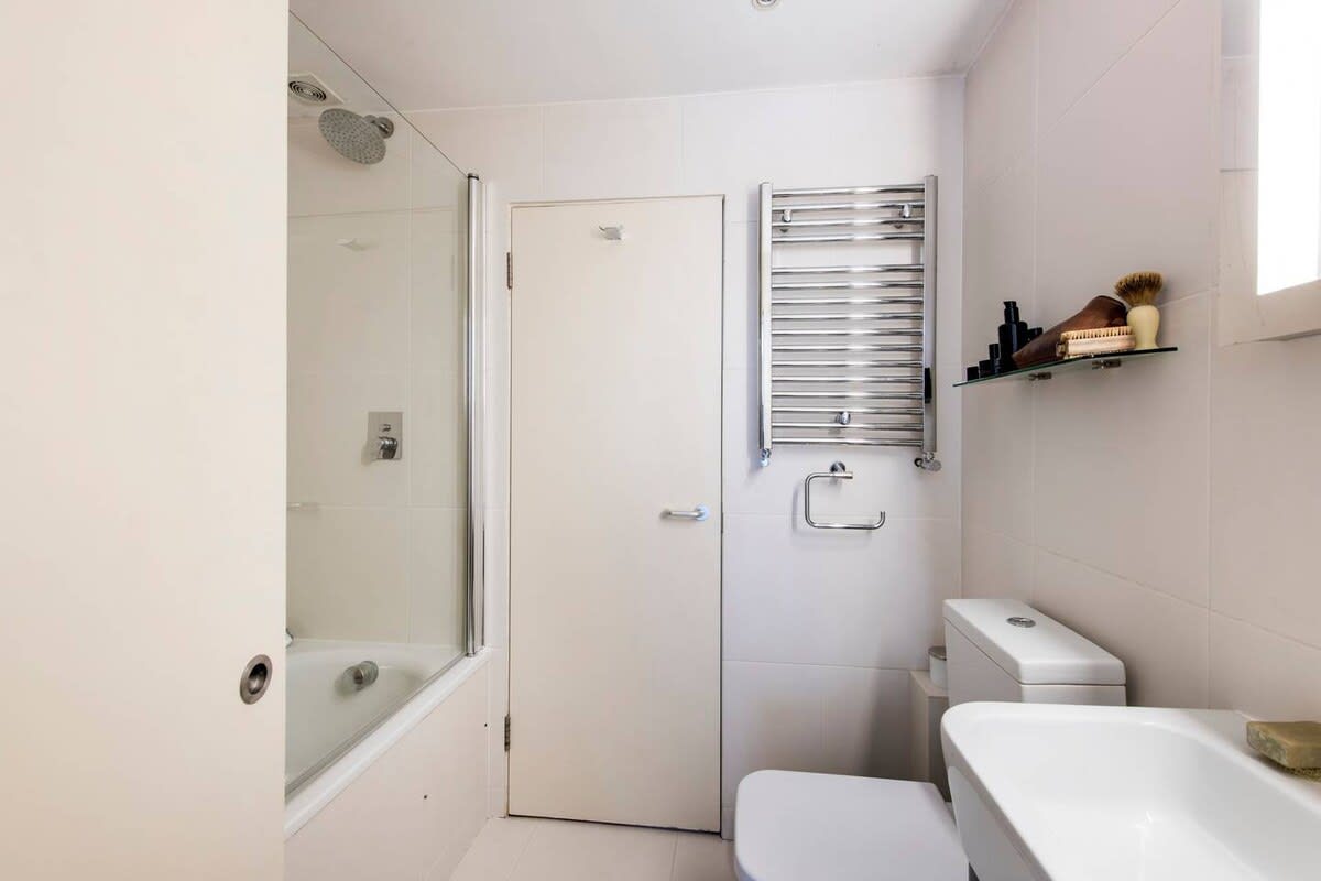 Unique 2bed Apartment, Portobello Rd in Portobello Road 164 W11 2EB - Property image 17 - VivreStays