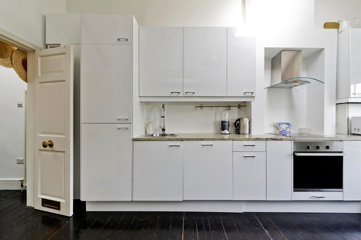 1 Bed Bohemian Loft Style Apt in 285 Ladbroke Grove W10 6HE - Property image 3 - VivreStays