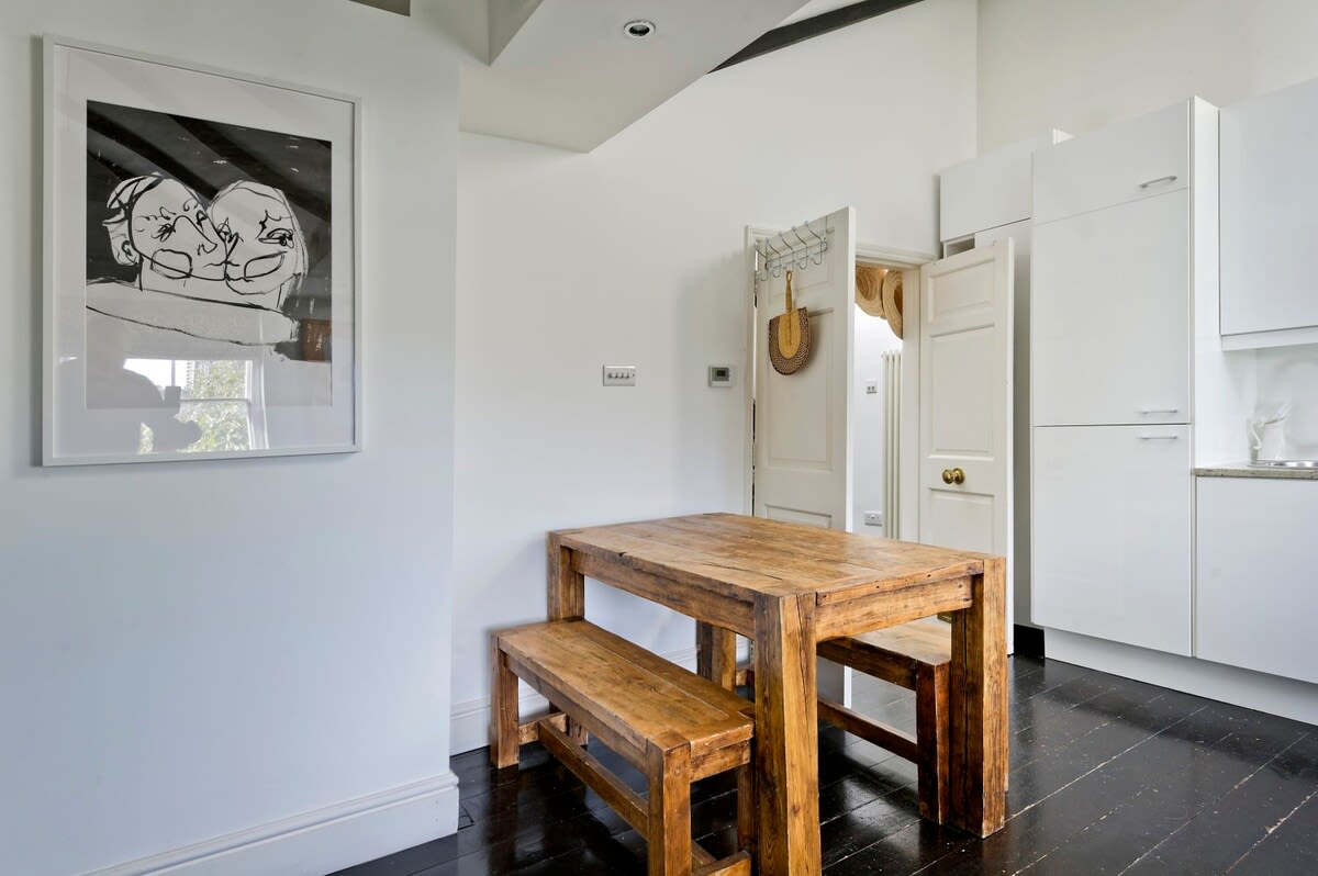 1 Bed Bohemian Loft Style Apt in 285 Ladbroke Grove W10 6HE - Property image 12 - VivreStays