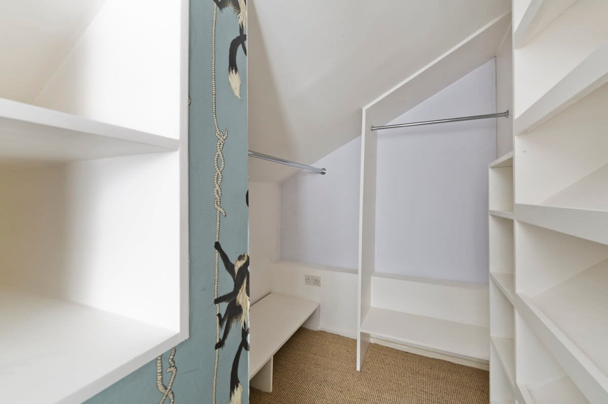 1 Bed Bohemian Loft Style Apt in 285 Ladbroke Grove W10 6HE - Property image 22 - VivreStays