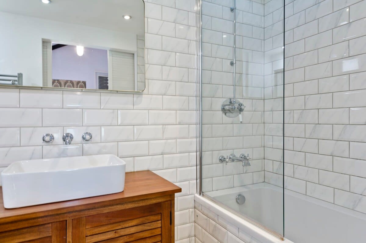 1 Bed Bohemian Loft Style Apt in 285 Ladbroke Grove W10 6HE - Property image 19 - VivreStays