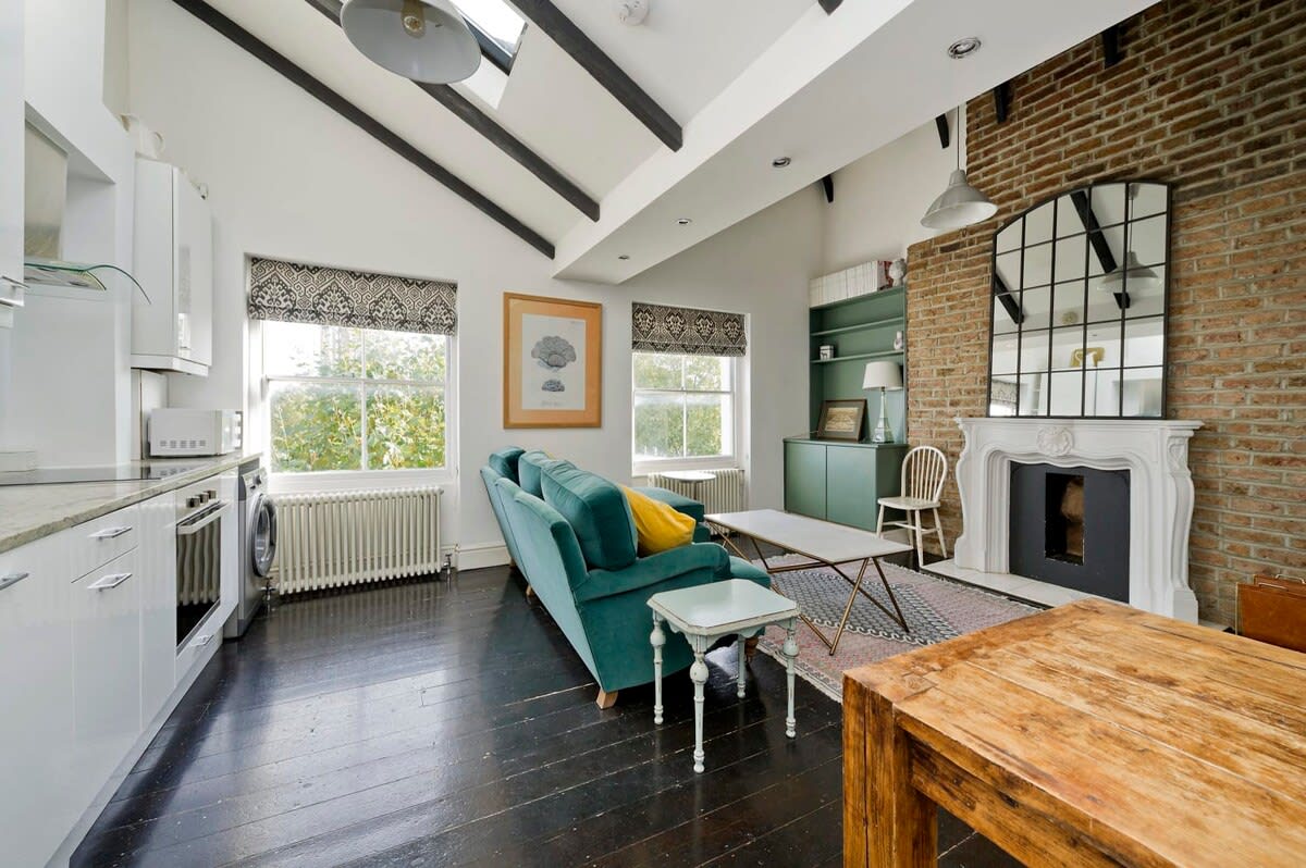 1 Bed Bohemian Loft Style Apt in 285 Ladbroke Grove W10 6HE - Property image 6 - VivreStays