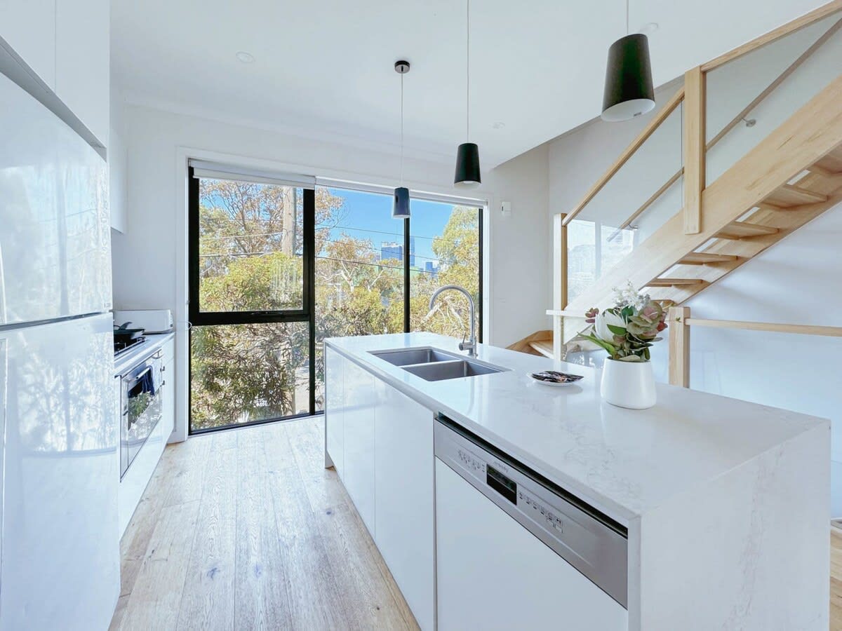 Bright 3BR 3 Level Townhouse Port Melbourne - Foto 1