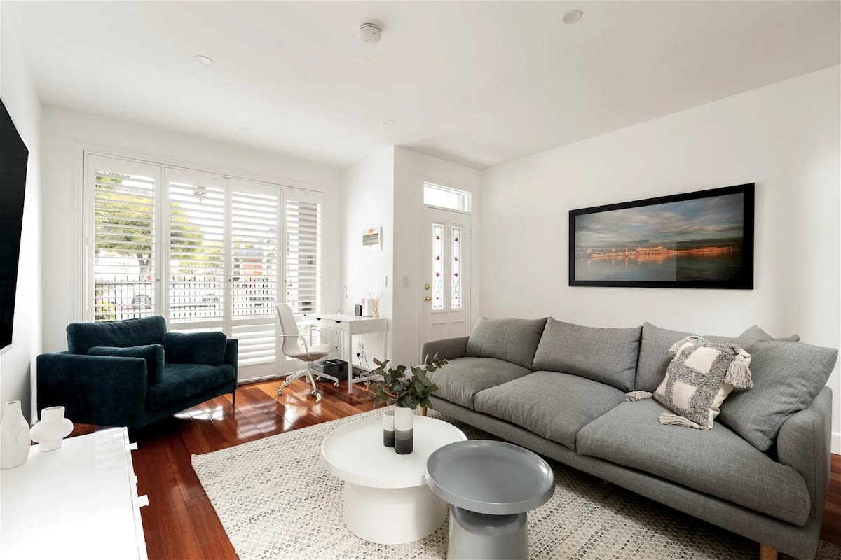 Brilliant Port Melbourne Central Townhouse