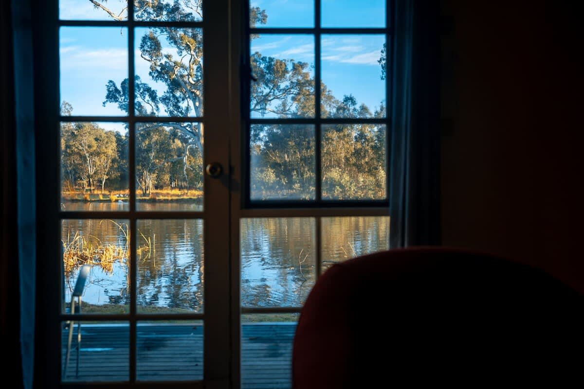 Acheron Valley Country  Retreat Lakefront Rooms (LR) - Picture 14