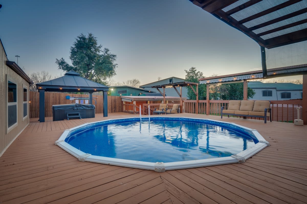 5-BD/3-BA in the Heart of Dallas w/ Pool & Hot Tub — Dallas, TX — vacation rental