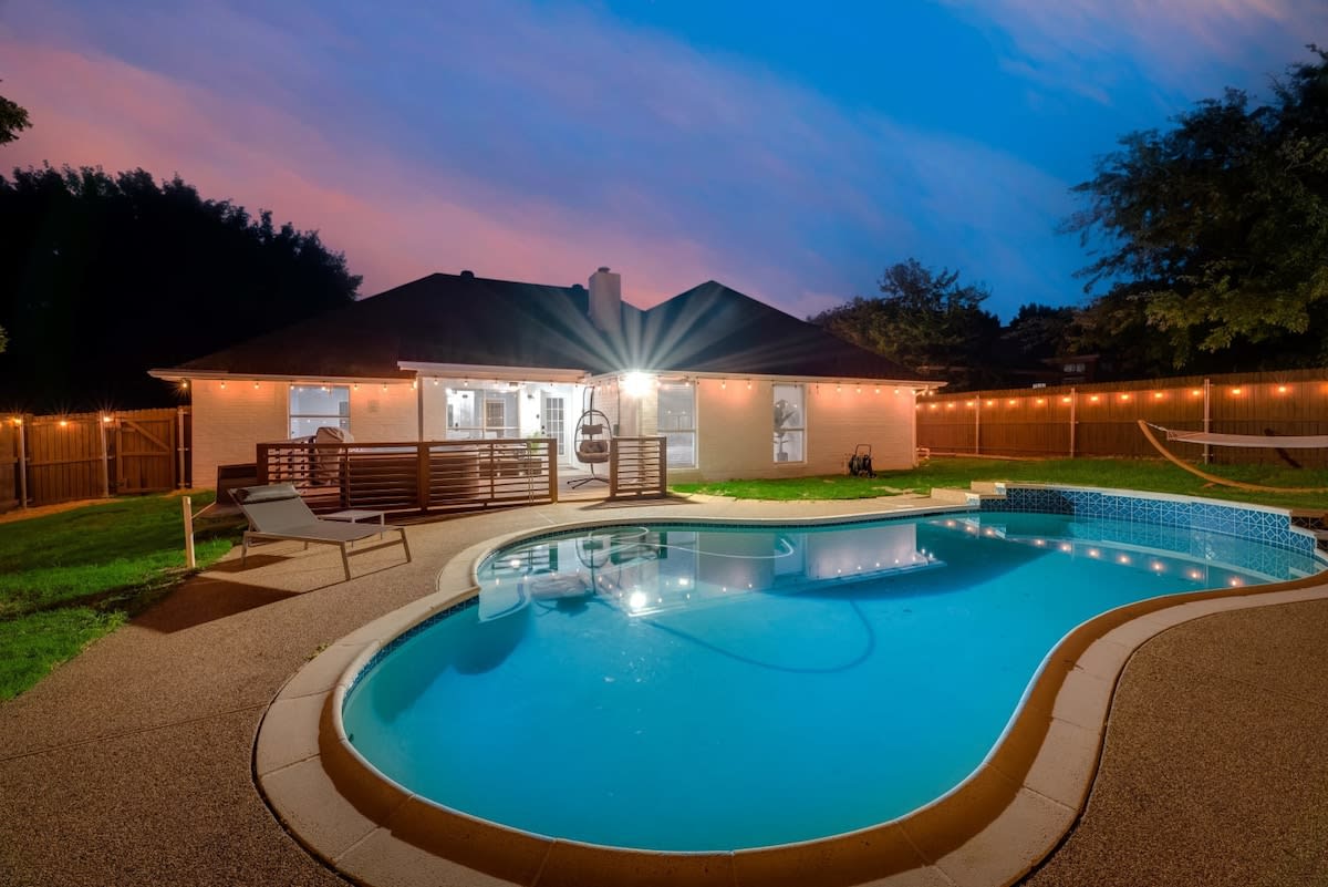 Boho Chic Home w Backyard Paradise - Pool + Grill — North Richland Hills, TX — vacation rental