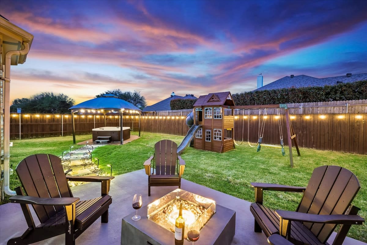 Luxury Home w Hot Tub near DFW Airport — Flower Mound, TX — vacation rental