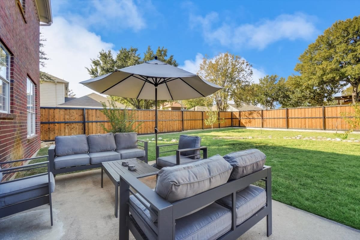 Lewisville Estate - Spacious 5BR w/ Game Room — Lewisville, TX — vacation rental