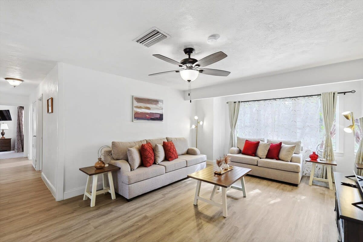 4-BD,2-BA Home Retreat, Laundry, Backyard — Weatherford, TX — vacation rental
