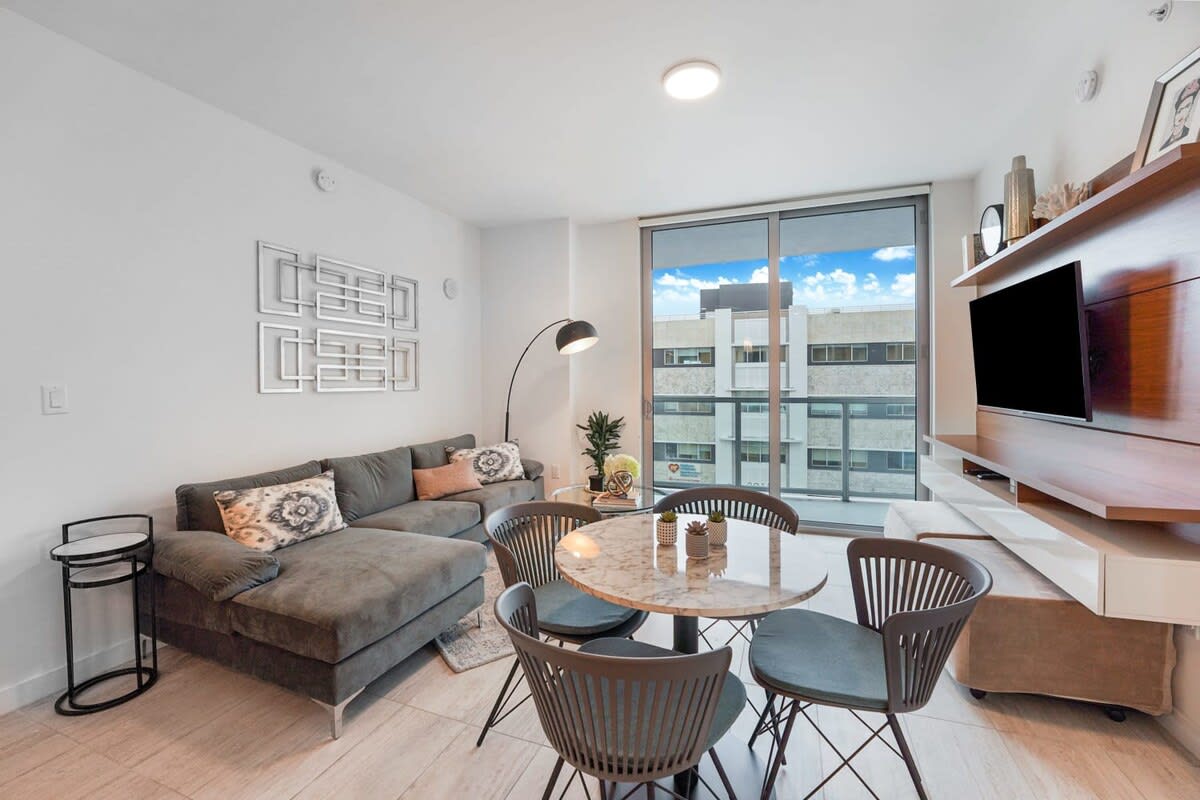 2 Bedroom -City View- Miami Design District - 316 - Foto 1