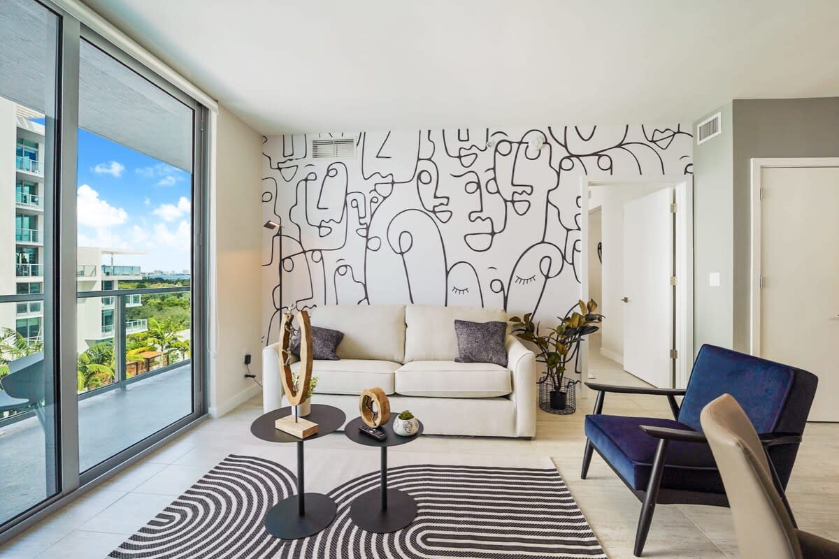 New Artistic 1Bdrm Condo In Best Miami Location - Photo 1