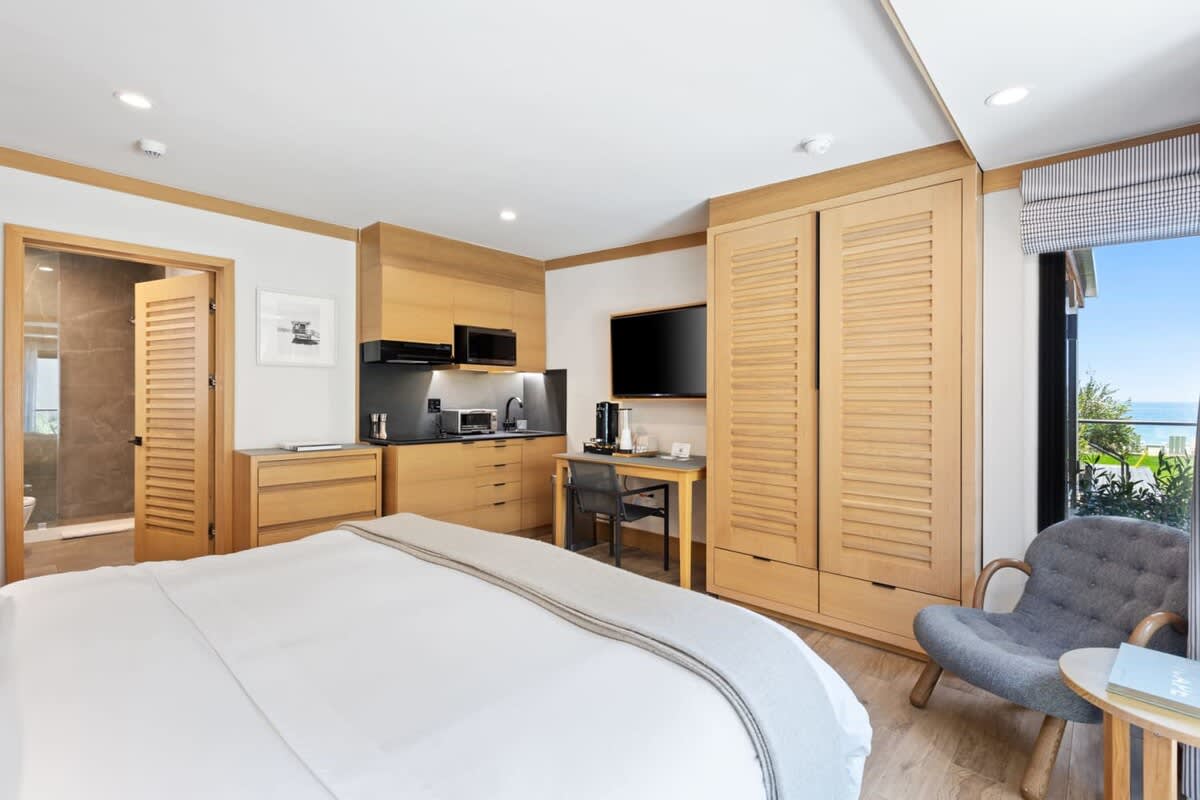 Ocean views as soon as you awake!