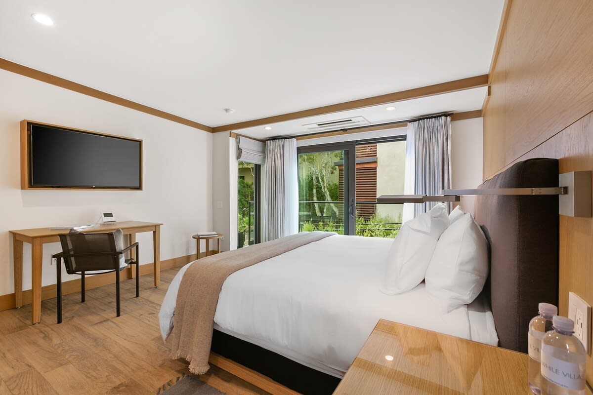 Wake up feeling refreshed and rested, with the calm sounds of the ocean.
