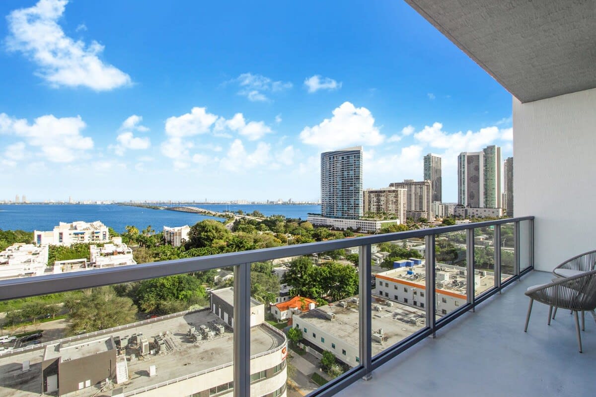 Penthouse W/Bayviews! 2 Bdrm Condo In Miami Design - Foto 1