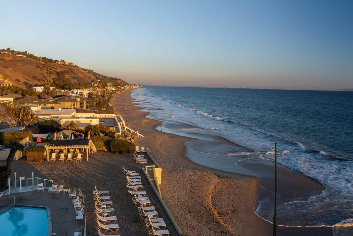 Coastal living at its best!