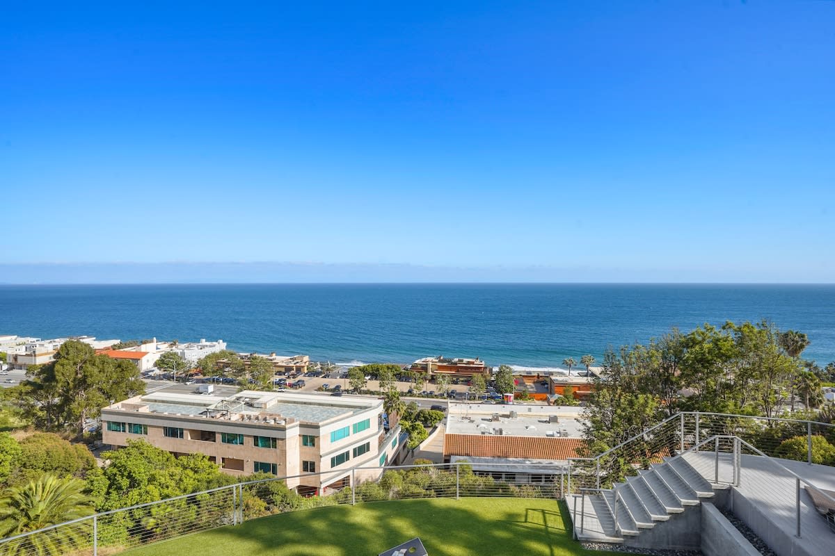 Experience the awe-inspiring beauty of the vast ocean from our remarkable property.