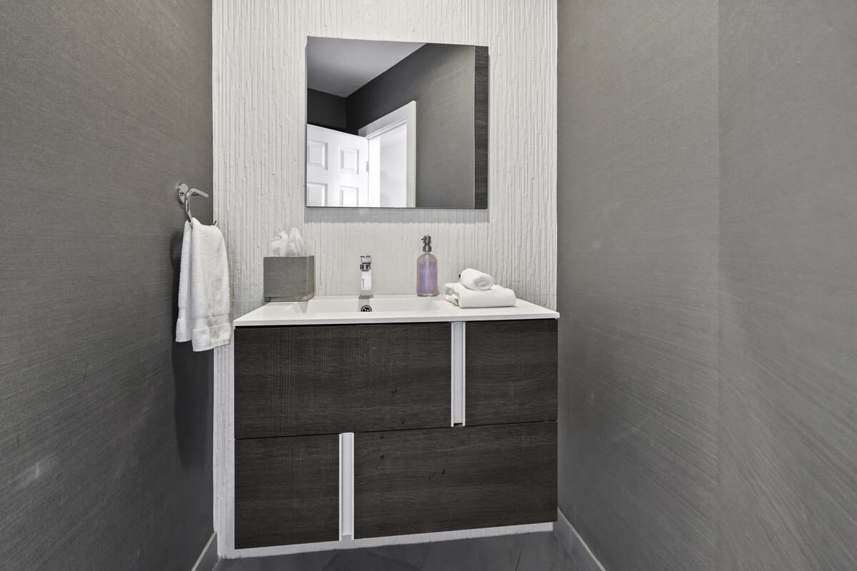 Experience comfort and convenience in our well-appointed guest bathroom.