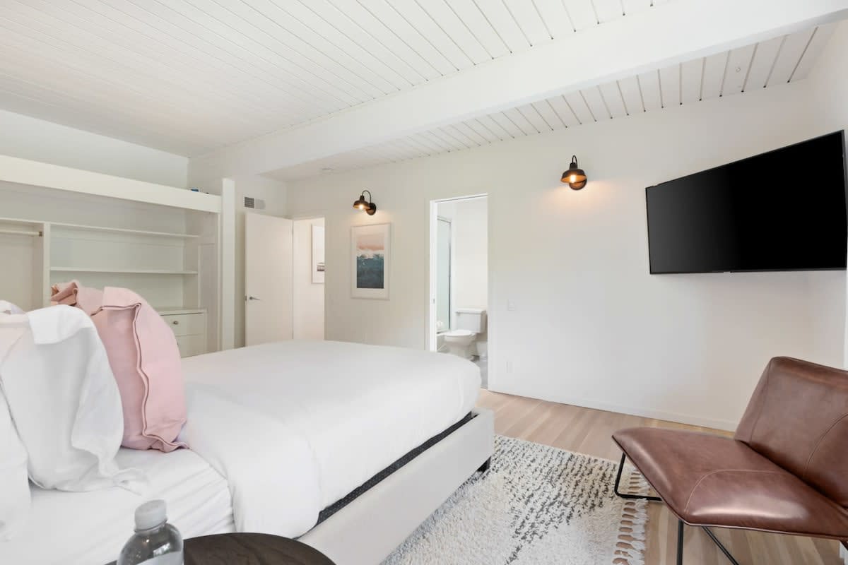 Take a minute for yourself as you fall asleep in one of our extremely comfortable beds